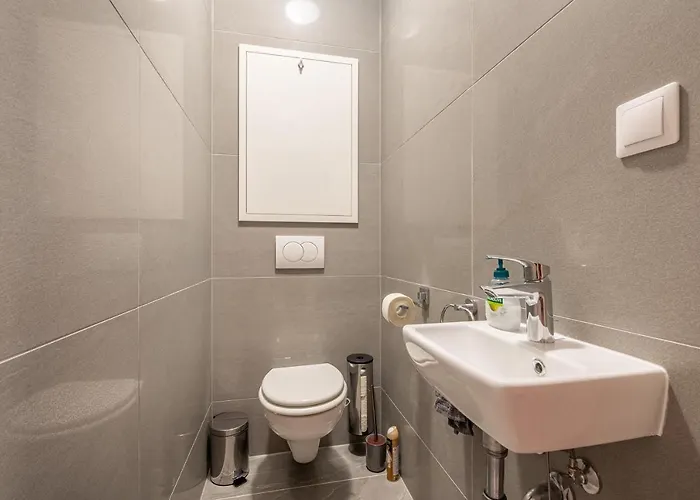 شقة Luxury W Balcony Next To Andrassy Road