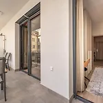 Luxury W Balcony Next To Andrassy Road * Budapest