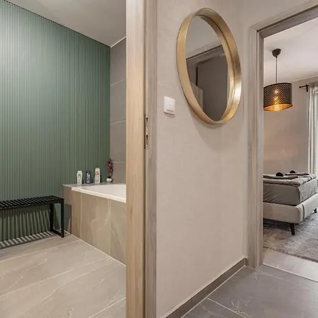 Luxury W Balcony Next To Andrassy Road アパート ブダペスト