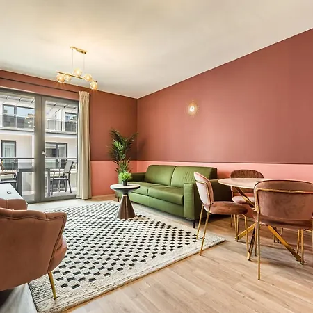 Luxury W Balcony Next To Andrassy Road アパート *