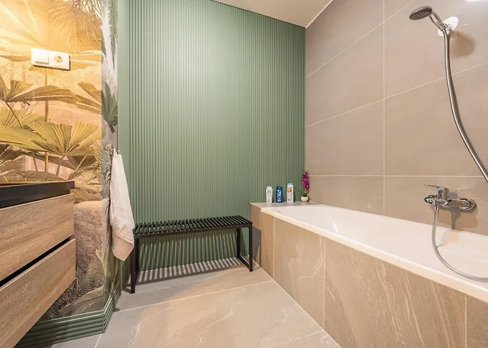 公寓 Luxury W Balcony Next To Andrassy Road *